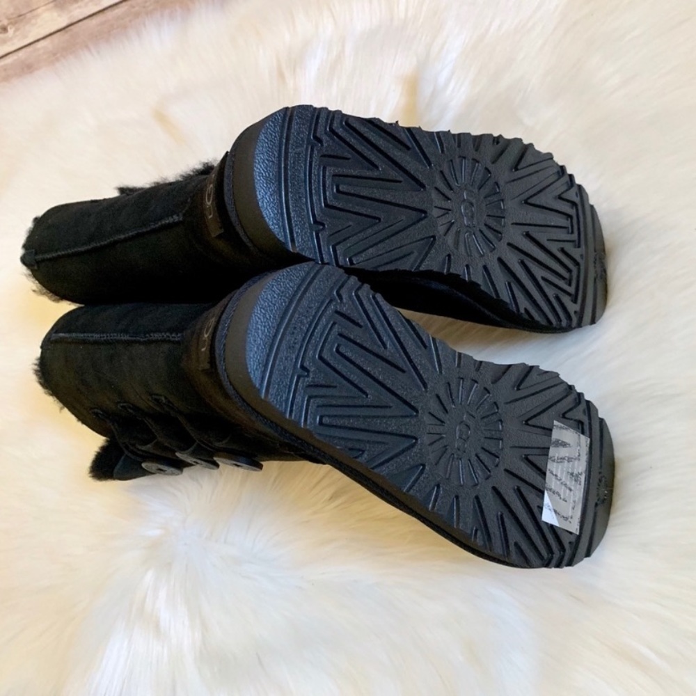 UGG Black Bailey Button Triplet II Boots - Picture 7 of 8